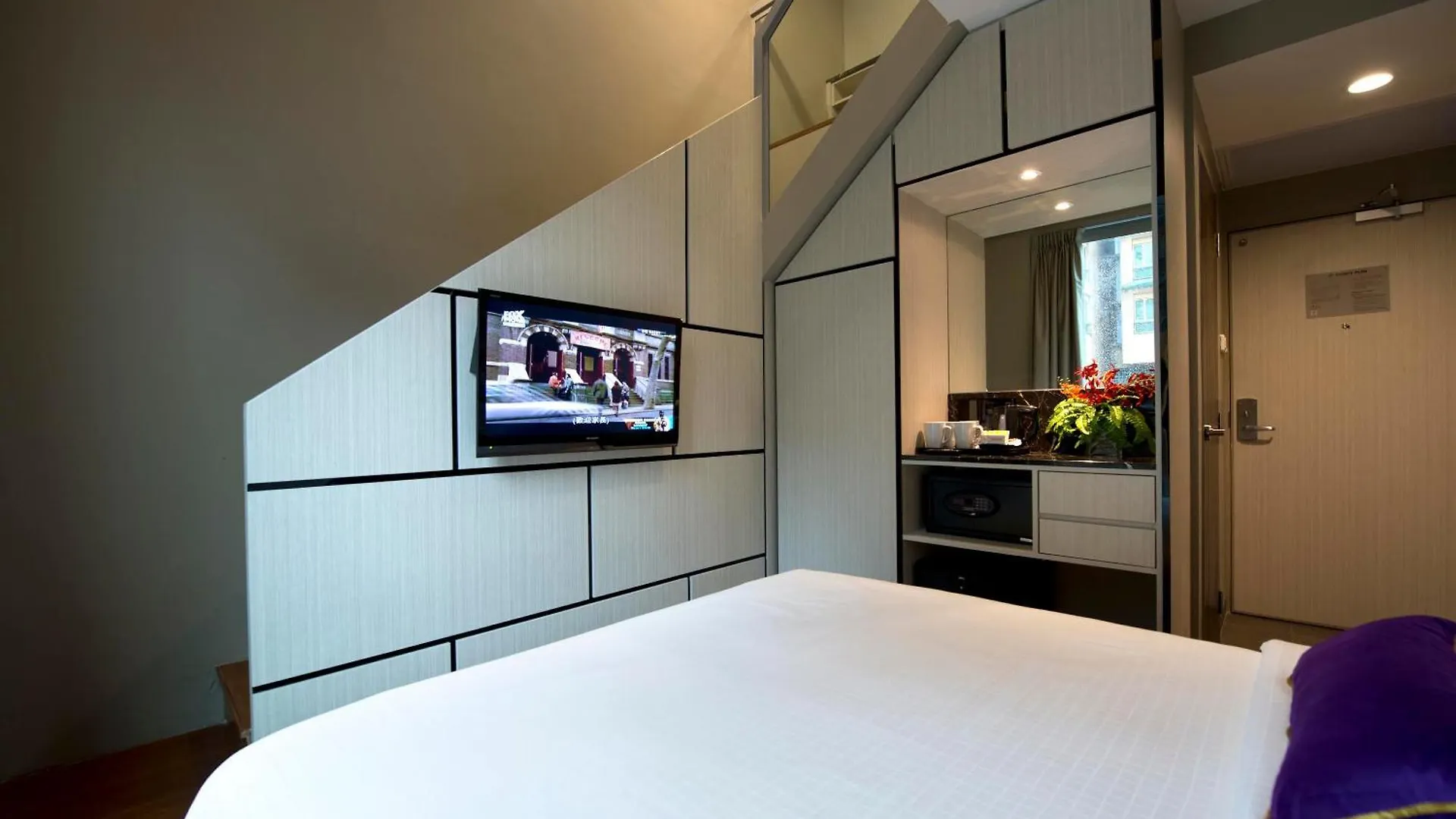 V Hotel Bencoolen Singapore Singapore