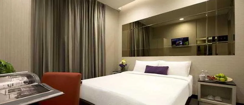 V Hotel Bencoolen Singapur 4*,